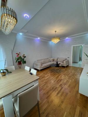 Bakı, yeni tikili 3 otaqlı, satılır  , Binəqədi rayonu, 8-ci mikrorayon