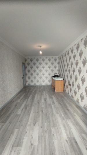 Bakı, köhnə tikili 4 otaqlı, satılır, 105 m²  , Binəqədi rayonu, 8-ci mikrorayon