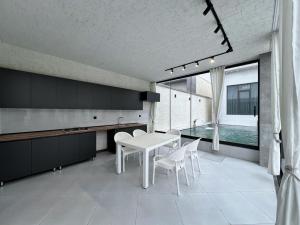 Bakı, həyət evi 5 otaqlı, satılır, 220 m² , 4.5 sot , Xəzər rayonu, Mərdəkan