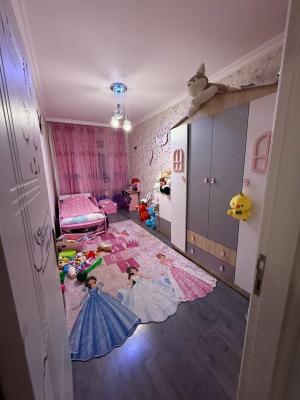 Bakı, köhnə tikili 3 otaqlı, satılır, 65 m²  , Binəqədi rayonu, 7-ci mikrorayon