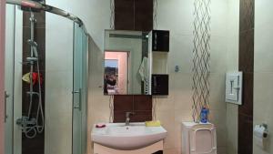 Bakı, yeni tikili 2 otaqlı, kirayə, 65 m²  , Binəqədi rayonu, 9-cu mikrorayon