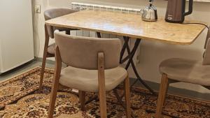 Gəncə, köhnə tikili 4 otaqlı, günlük kirayə, 120 m²  