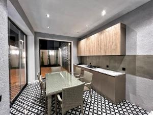 Bakı, həyət evi 4 otaqlı, satılır, 170 m² , 4 sot , Xəzər rayonu, Mərdəkan