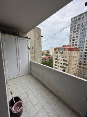 Bakı, köhnə tikili 4 otaqlı, satılır, 110 m²  , Nizami rayonu, 8-ci kilometr