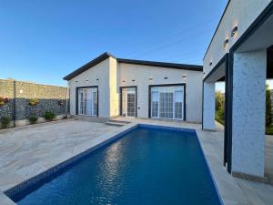 Bakı, həyət evi 4 otaqlı, satılır, 160 m² , 4 sot , Xəzər rayonu, Şüvəlan