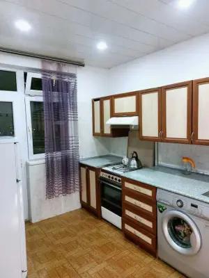 Bakı, köhnə tikili 3 otaqlı, satılır, 86 m²  , Binəqədi rayonu, 8-ci mikrorayon