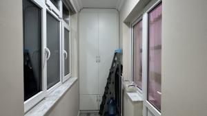 Bakı, köhnə tikili 5 otaqlı, satılır, 120 m²  , Suraxanı rayonu, Yeni Günəşli qəs.