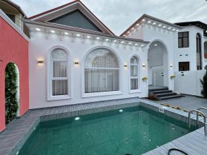 Bakı, həyət evi 4 otaqlı, satılır, 140 m² , 2.7 sot , Xəzər rayonu, Buzovna