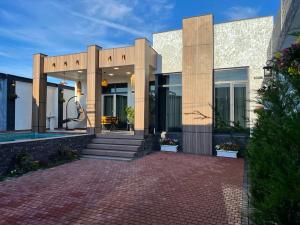 Bakı, həyət evi 4 otaqlı, satılır, 145 m² , 2.7 sot , Xəzər rayonu, Şüvəlan