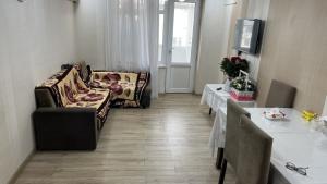 Bakı, köhnə tikili 3 otaqlı, kirayə, 70 m²  , Xətai rayonu, Ağ şəhər