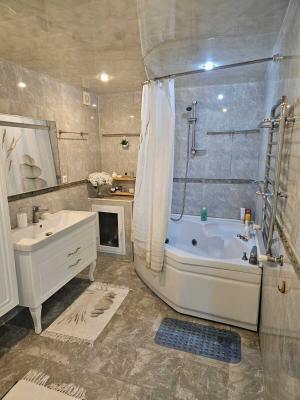 Bakı, yeni tikili 3 otaqlı, satılır, 130 m²  , Nəsimi rayonu