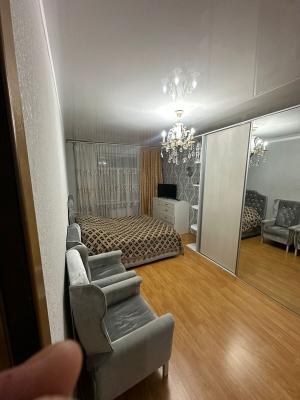 Bakı, köhnə tikili 2 otaqlı, satılır, 65 m²  , Xətai rayonu
