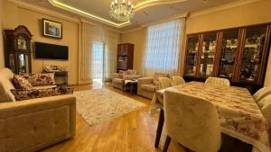 Bakı, yeni tikili 3 otaqlı, satılır, 140 m²  , Yasamal rayonu