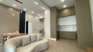 Bakı, yeni tikili 2 otaqlı, kirayə, 65 m²  , Xətai rayonu, Ağ şəhər