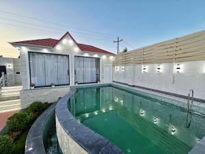 Bakı, həyət evi 5 otaqlı, satılır, 230 m² , 5.5 sot , Xəzər rayonu, Mərdəkan