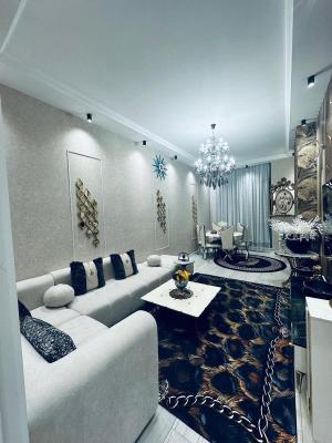 Bakı, yeni tikili 2 otaqlı, günlük kirayə, 100 m²  , Xətai rayonu