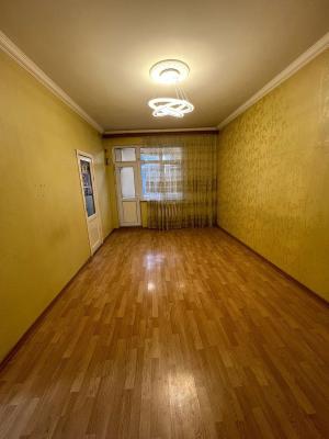 Bakı, köhnə tikili 2 otaqlı, satılır, 50 m²  , Binəqədi rayonu, 7-ci mikrorayon