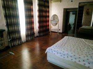 Bakı, köhnə tikili 2 otaqlı, kirayə, 65 m²  , Səbail rayonu