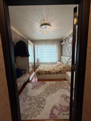 Bakı, köhnə tikili 3 otaqlı, satılır, 90 m²  , Nizami rayonu