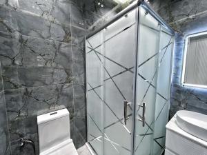 Bakı, həyət evi 4 otaqlı, satılır, 250 m² , 4 sot , Xəzər rayonu, Şüvəlan