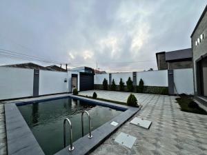 Bakı, bağ/həyət evi 3 otaqlı, satılır, 130 m² , 3 sot , Xəzər rayonu, Şüvəlan