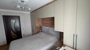 Bakı, köhnə tikili 2 otaqlı, satılır, 50 m²  , Yasamal rayonu