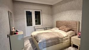 Bakı, köhnə tikili 5 otaqlı, satılır, 120 m²  , Suraxanı rayonu, Yeni Günəşli qəs.