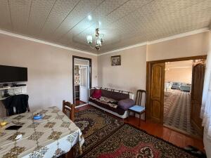 Şəki, həyət evi 4 otaqlı, satılır, 120 m² , 5.5 sot 