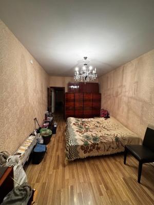 Bakı, köhnə tikili 4 otaqlı, satılır, 100 m²  , Binəqədi rayonu, 8-ci mikrorayon
