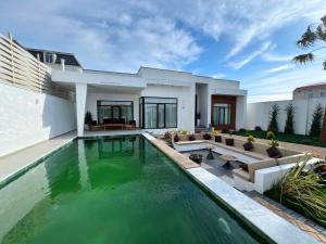 Bakı, həyət evi 5 otaqlı, satılır, 220 m² , 7 sot , Xəzər rayonu, Mərdəkan
