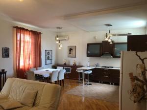 Bakı, köhnə tikili 5 otaqlı, satılır, 160 m²  , Nəsimi rayonu