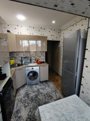 Bakı, köhnə tikili 2 otaqlı, satılır, 60 m²  , Suraxanı rayonu, Qaraçuxur qəs.