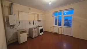 Sumqayıt, köhnə tikili 2 otaqlı, satılır, 73 m²  , 12-ci mikrorayon
