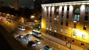 Bakı, köhnə tikili 2 otaqlı, günlük kirayə, 75 m²  , Səbail rayonu