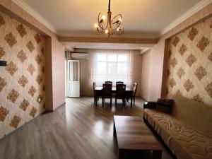 Bakı, yeni tikili 2 otaqlı, satılır, 70 m²  , Nizami rayonu