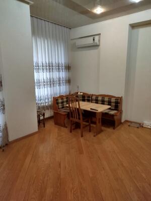 Bakı, yeni tikili 3 otaqlı, satılır, 137 m²  , Səbail rayonu