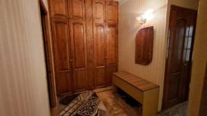 Bakı, köhnə tikili 2 otaqlı, satılır, 70 m²  , Binəqədi rayonu, 8-ci mikrorayon