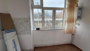 Bakı, köhnə tikili 2 otaqlı, satılır, 42 m²  , Suraxanı rayonu, Qaraçuxur qəs.