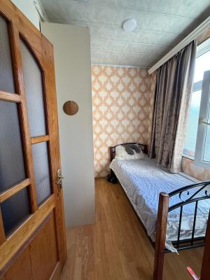 Bakı, köhnə tikili 3 otaqlı, satılır, 48 m²  , Nəsimi rayonu, 4-cü mikrorayon