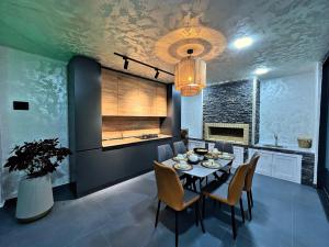 Bakı, bağ/həyət evi 5 otaqlı, satılır, 220 m² , 7 sot , Xəzər rayonu, Mərdəkan