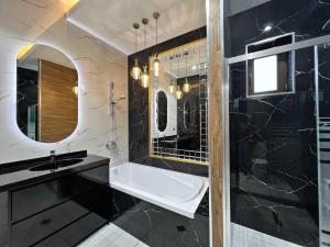 Bakı, həyət evi 5 otaqlı, satılır, 250 m² , 7 sot , Xəzər rayonu, Mərdəkan