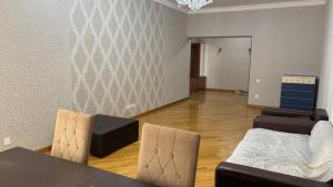 Bakı, yeni tikili 2 otaqlı, satılır, 90 m²  , Binəqədi rayonu, 9-cu mikrorayon