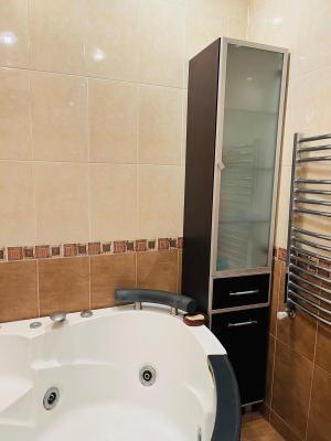 Gəncə, köhnə tikili 4 otaqlı, satılır, 94 m²  