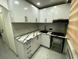 Bakı, köhnə tikili 2 otaqlı, satılır, 44 m²  , Nizami rayonu, 8-ci kilometr