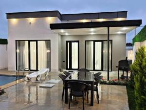 Bakı, bağ/həyət evi 4 otaqlı, satılır, 140 m² , 3 sot , Xəzər rayonu, Şüvəlan