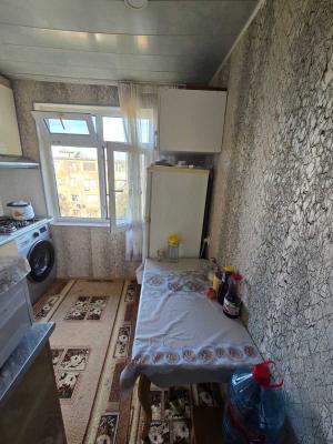 Bakı, köhnə tikili 2 otaqlı, satılır, 45 m²  , Nizami rayonu, 8-ci kilometr