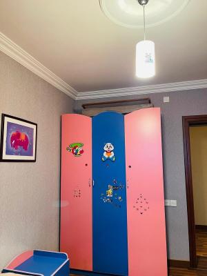 Gəncə, köhnə tikili 4 otaqlı, satılır, 94 m²  