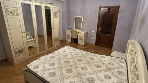 Bakı, yeni tikili 2 otaqlı, satılır, 100 m²  , Səbail rayonu, Badamdar qəs.