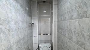 Bakı, köhnə tikili 2 otaqlı, satılır, 60 m²  , Nizami rayonu, 8-ci kilometr