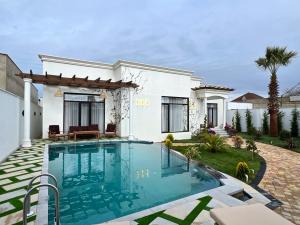 Bakı, həyət evi 4 otaqlı, satılır, 200 m² , 6 sot , Xəzər rayonu, Mərdəkan
